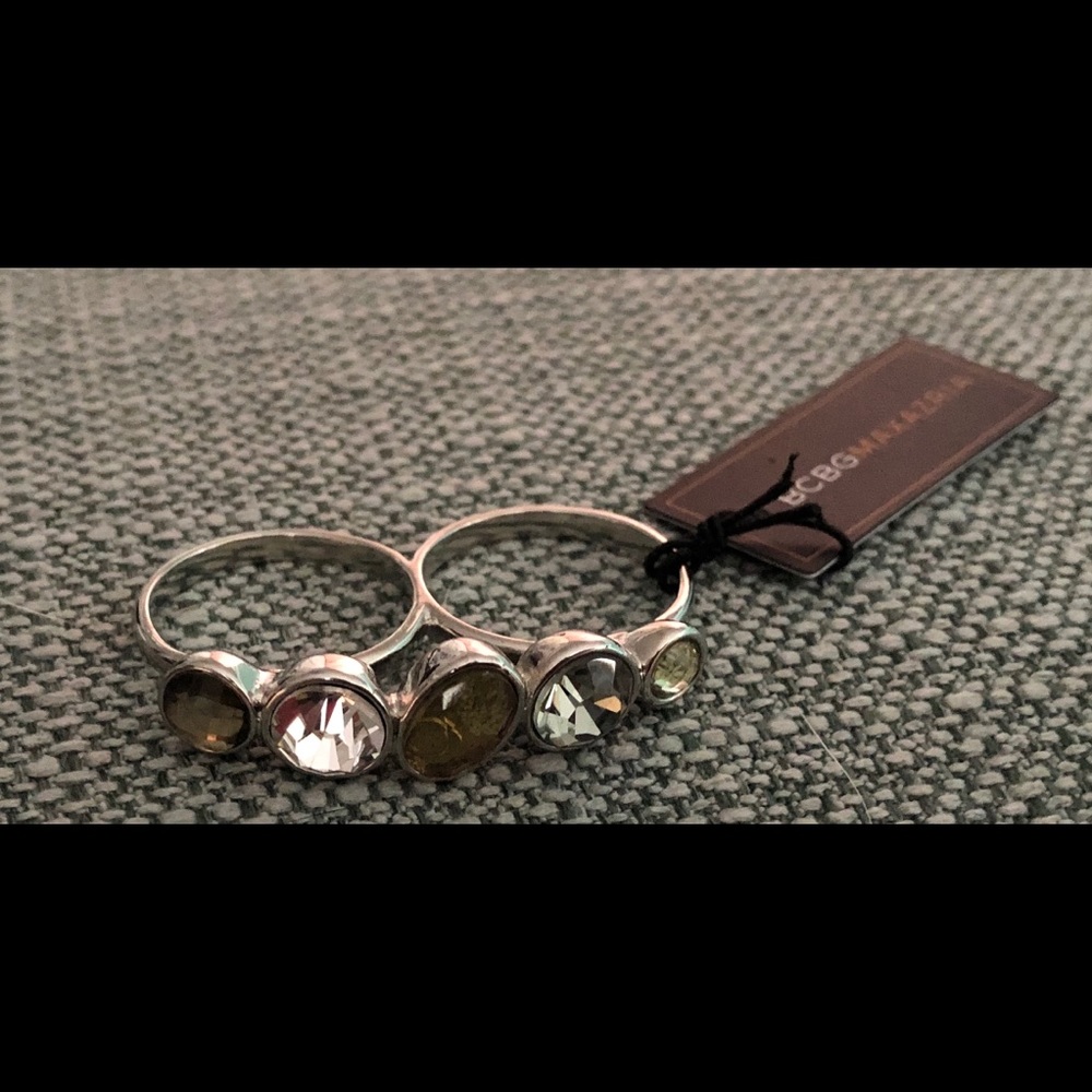 BCBGMAXAZRIA-NWT Two Finger Crystal Ring